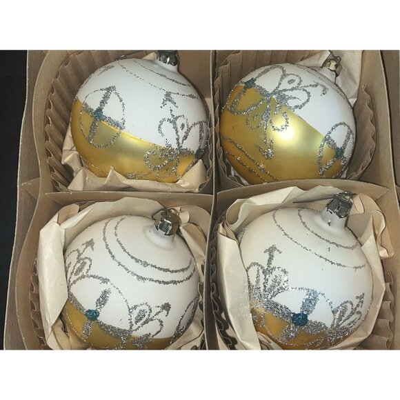 2 Boxes Christmas Ornaments 8 Bulbs Vintage Imperial Gold White POLAND - Picture 2 of 8